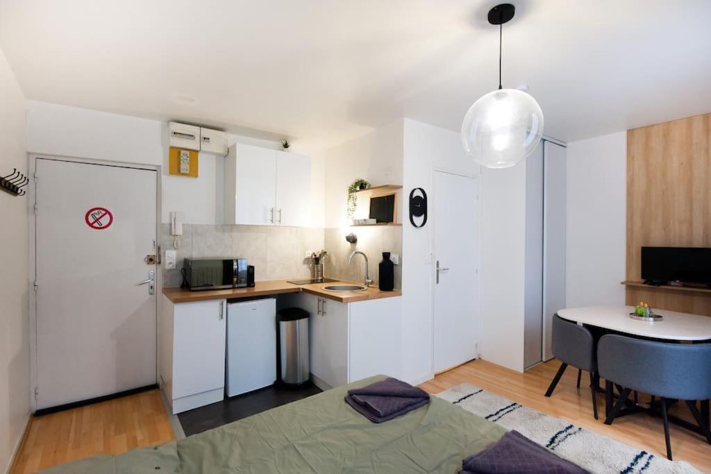 La Casa : Logement En Centre Ville, Cathedrale Amiens Exterior photo